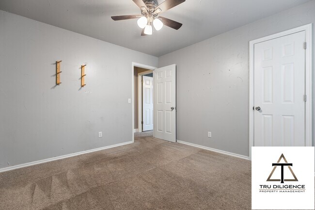 Building Photo - 1324 Concord Ln