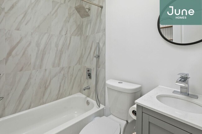 Building Photo - ROOM ONLY in 5-bed/3.5-bath Home