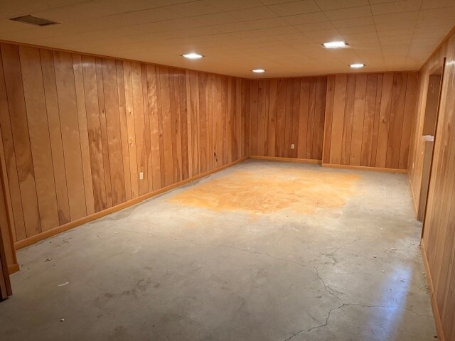 Building Photo - 880 N Huntington St