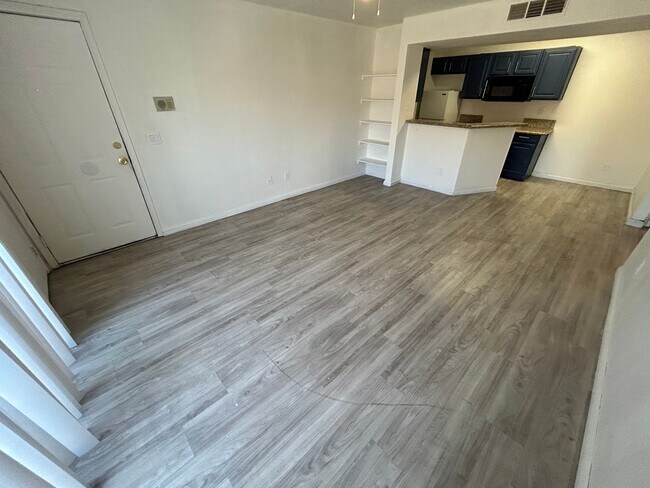 Building Photo - 5154 S Jones Blvd