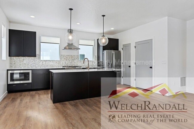 Building Photo - 507 E Alice Wy