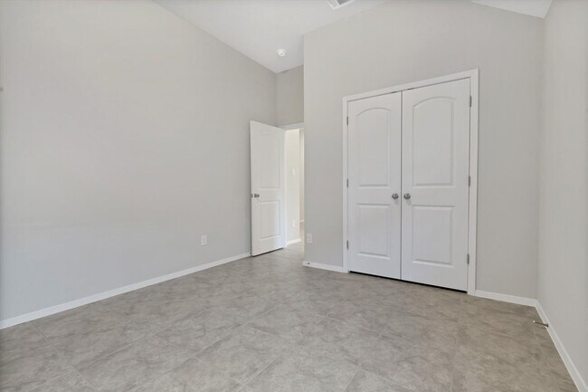 Building Photo - 229 Trailside Ln