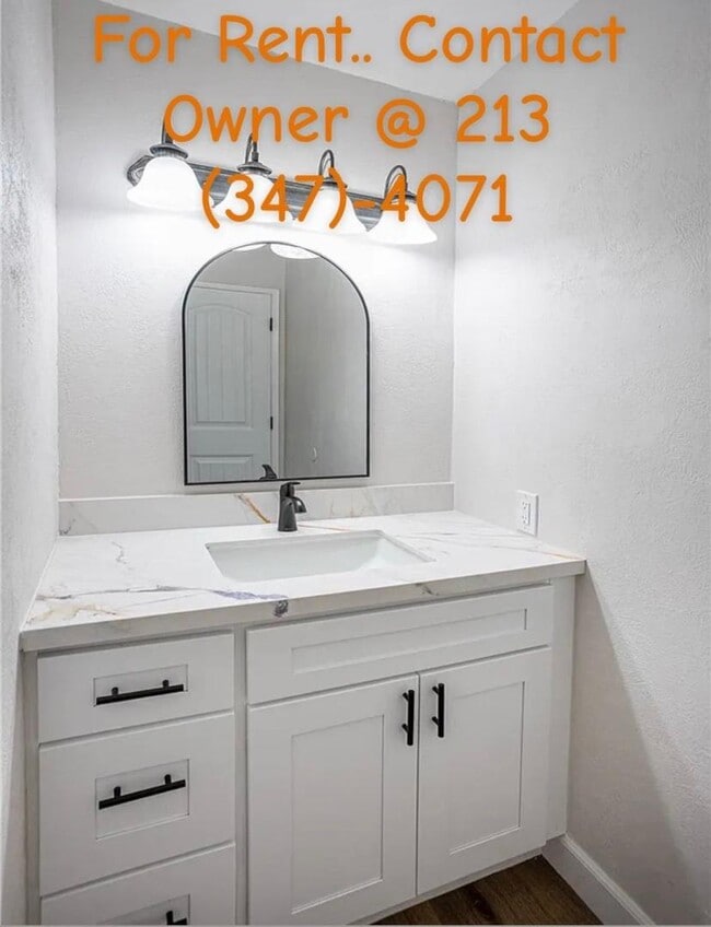 Building Photo - 44726 Adobe Dr