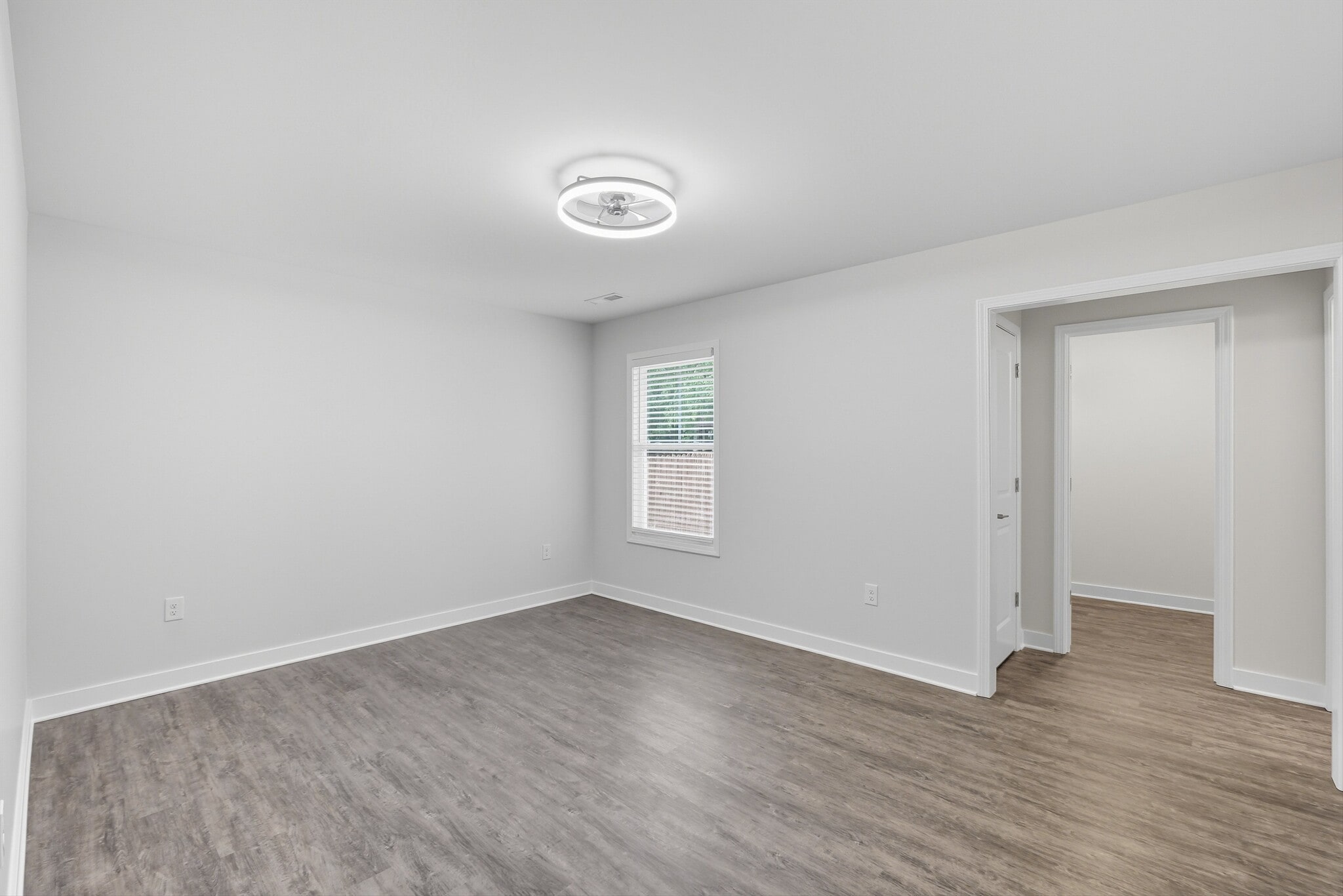 Building Photo - 6629 Ashbrooke Drive