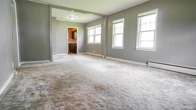 Building Photo - 1605 N Cedar St