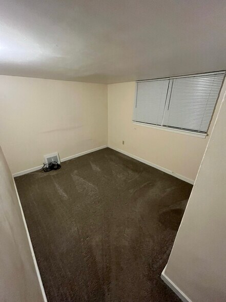 Building Photo - 192 N Smith St