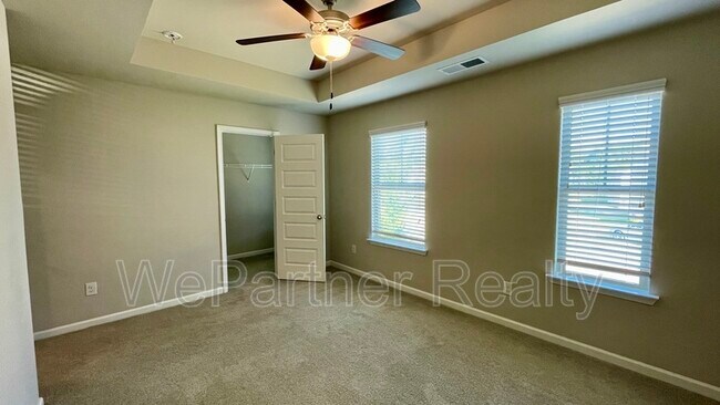 Building Photo - 204 Vickery Ln