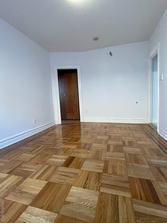 Building Photo - 660 Hemlock St