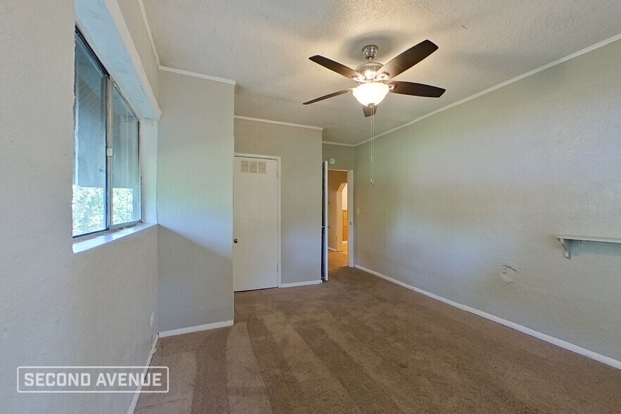 Building Photo - 1110 9th Ave