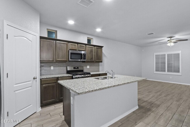 Building Photo - 12257 Desert Vista Ave