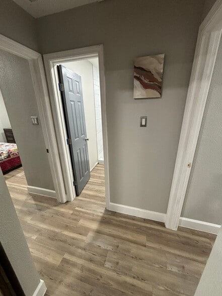 Building Photo - 143 Echols St