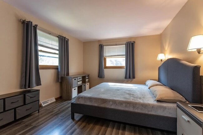 Building Photo - Click the “Apply Now” button or email wapmrentals@gmail.com for a prompt response.