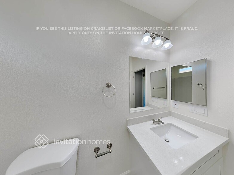 Building Photo - 9239 Fife Ranch Way