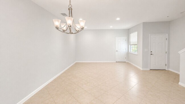 Building Photo - 7915 Moonstone Dr