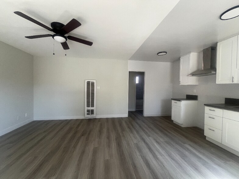 Building Photo - 1814 W 22nd St