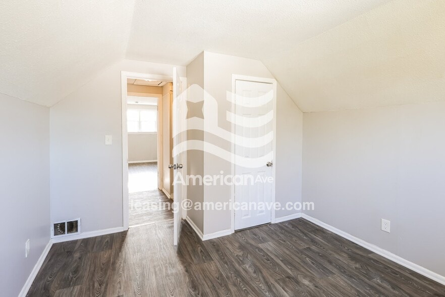 Building Photo - 13211 Forge Cir