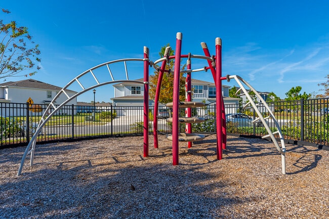 Building Photo - 4758 Kissimmee