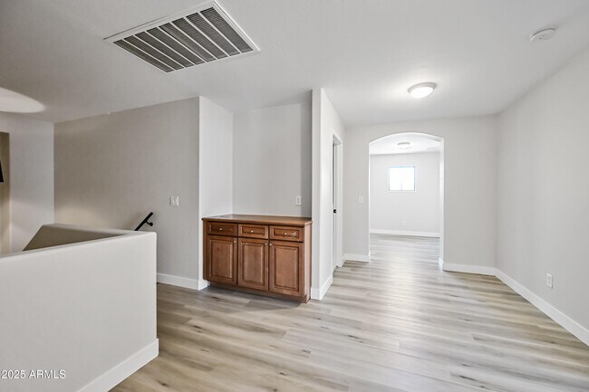 Building Photo - 2426 W Horsetail Trail