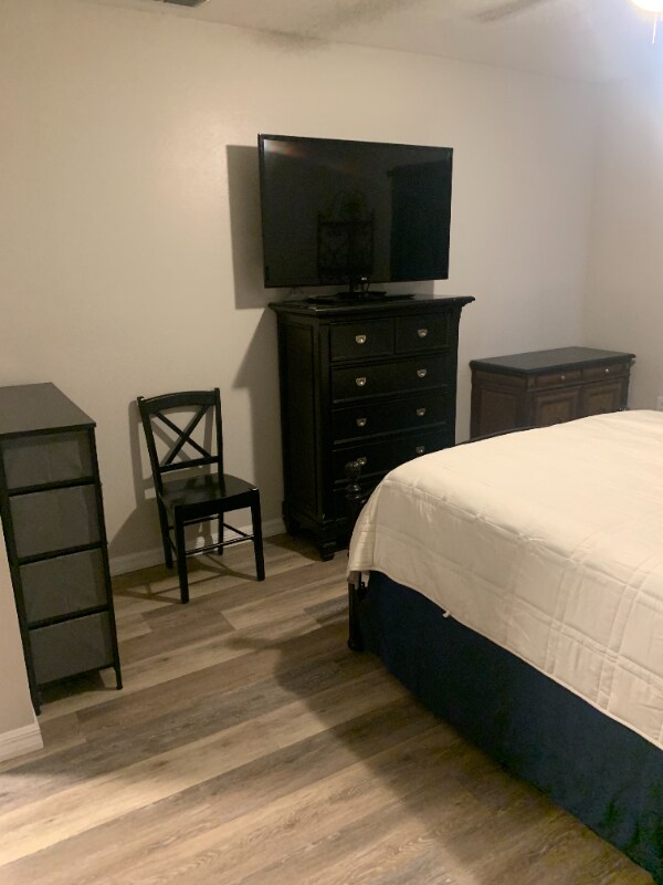 Building Photo - 1937 Collier Ave