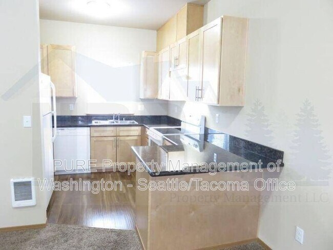 Building Photo - 8015 Pacific Ave