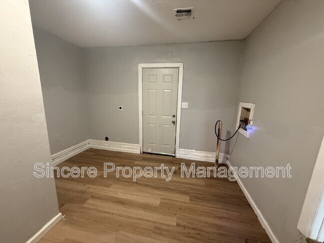 Building Photo - 5117 NW 47th St