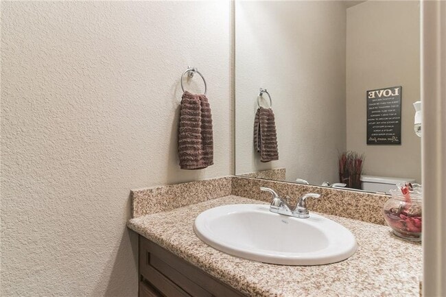 Building Photo - 3418 Castleton Dr
