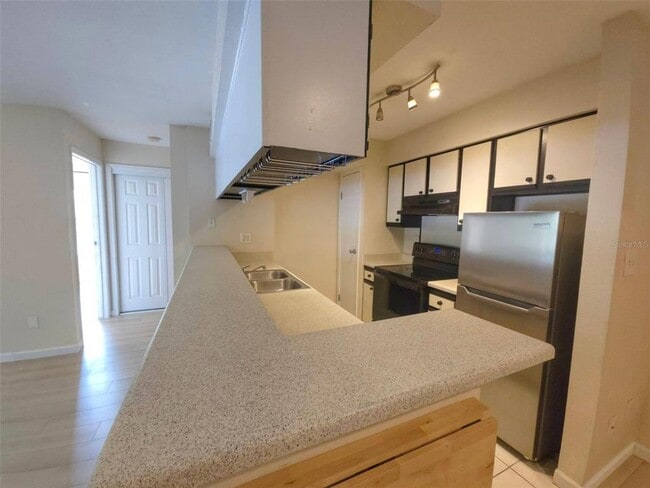 Building Photo - 9100 Dr M.L.K. Jr St N