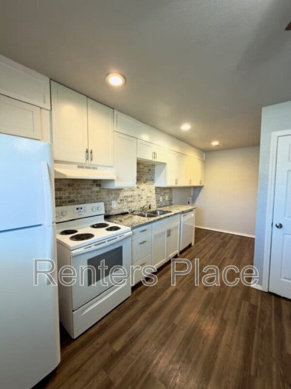 Building Photo - 15351 W Hwy 66