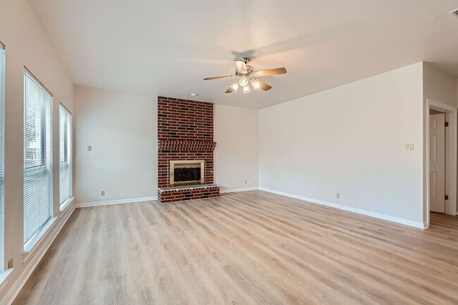 Building Photo - First time rental!