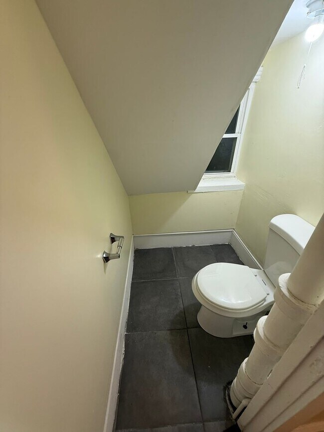 Building Photo - *Friendly Road, LLC 3404-3406 Walton Ave