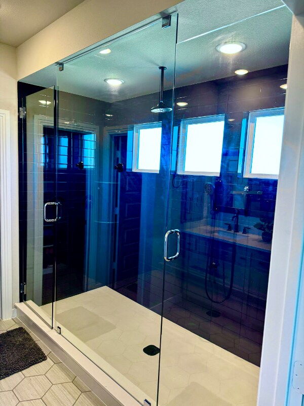 Building Photo - 2400 Elm Pl