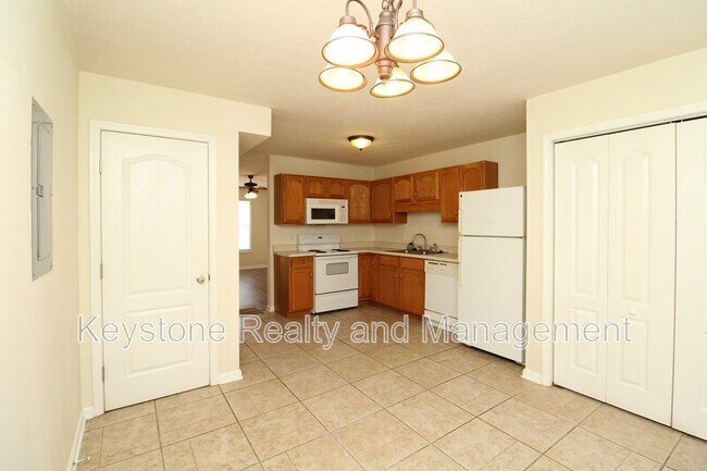Building Photo - 2300 Raleigh Ct