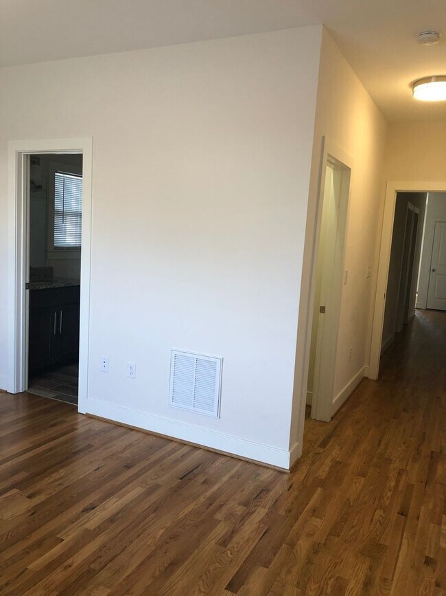 Building Photo - 6434 Elkhardt Rd