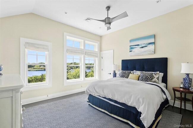 Building Photo - 61A S Bay Ave