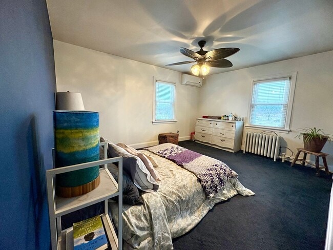 Building Photo - 3 Bedroom 1 Bathroom in Harrisburg!