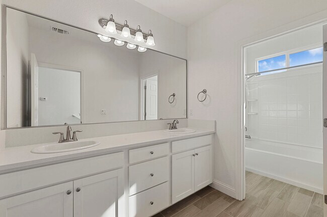 Building Photo - 3012 Salonie Ct