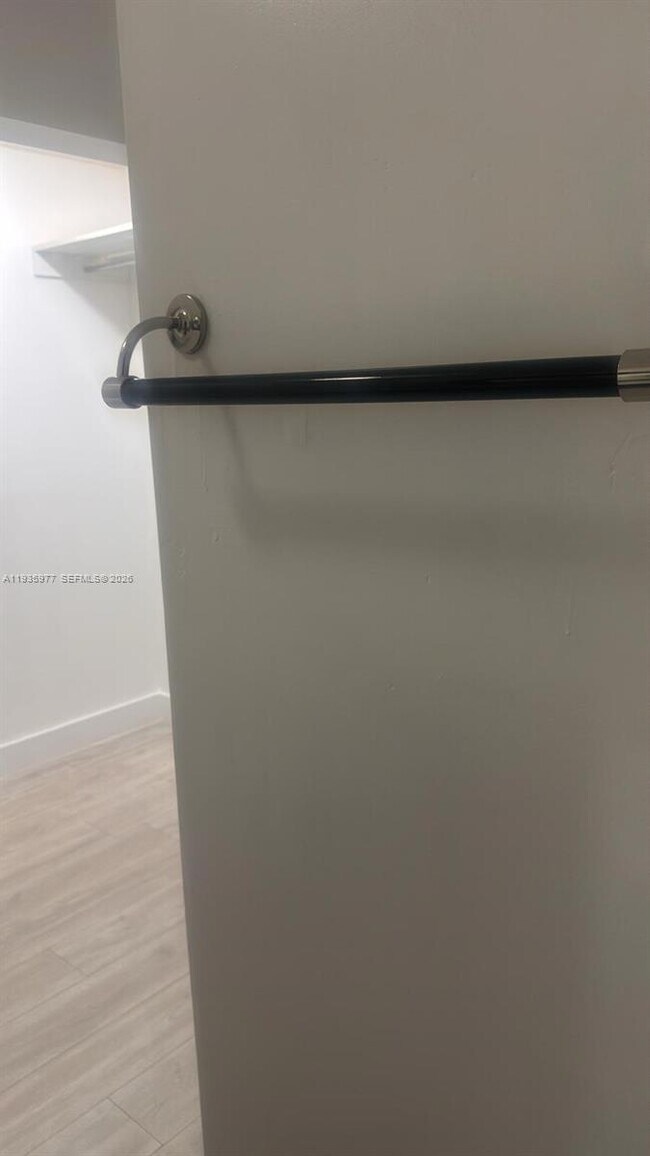 Building Photo - 8897 Fontainebleau Blvd