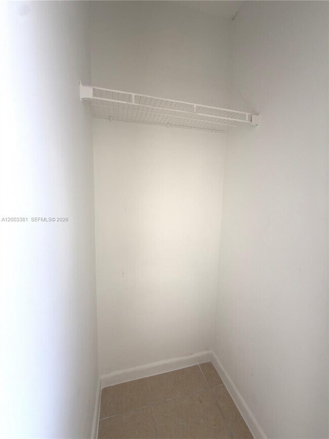 Building Photo - 14020 NE 3rd Ct