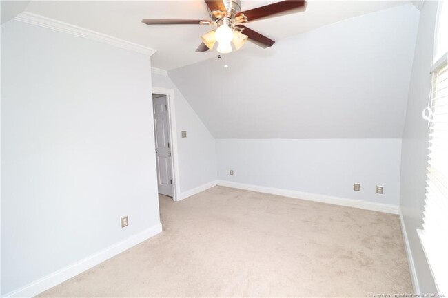 Building Photo - 203 Abbey Oak Ln