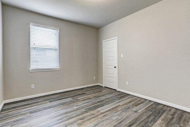 Building Photo - 18111 Alora Springs Trace