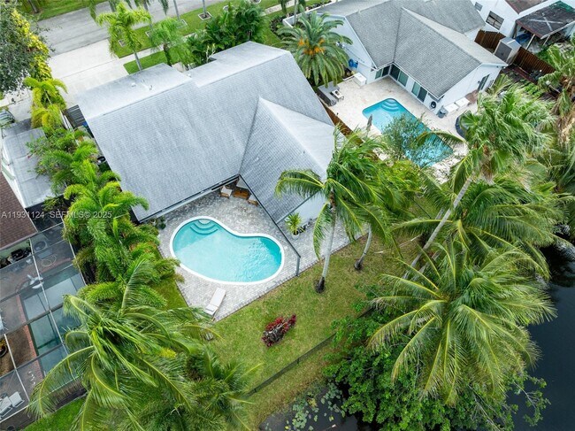 Building Photo - 511 SW 168th Ave