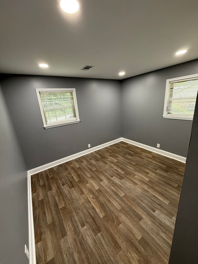Building Photo - 1512 Waverly Way
