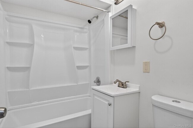 Building Photo - 376 NY-52