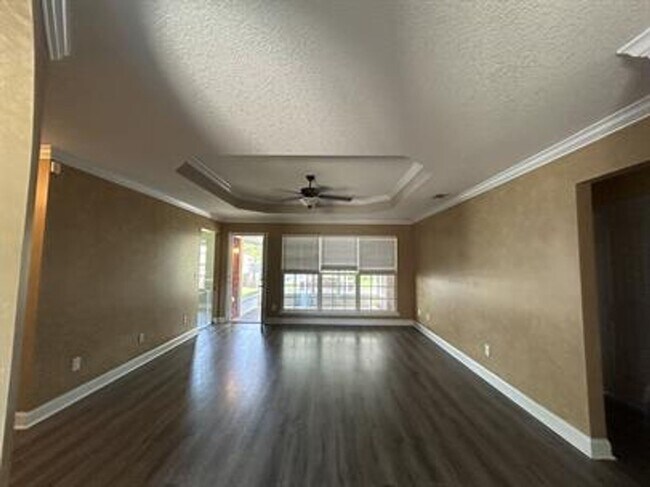 Building Photo - FALL MOVE-IN SPECIAL: $500 OFF 1st MONTH'S...