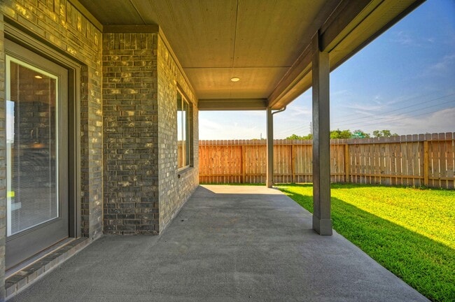 Building Photo - 31603 Zoe Pt