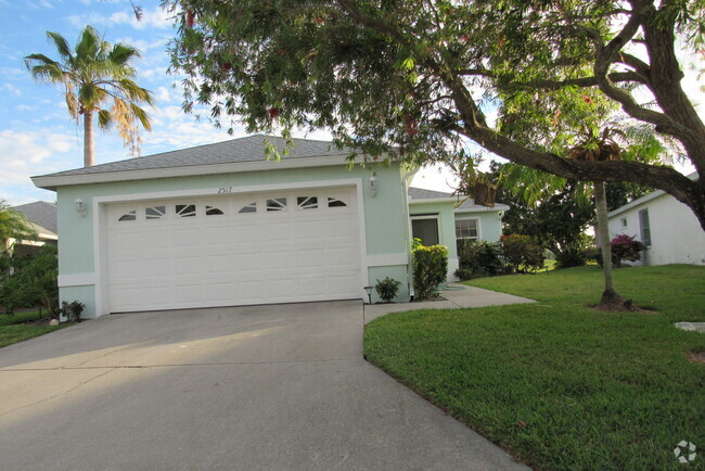 Building Photo - 2517 Lantana Ln