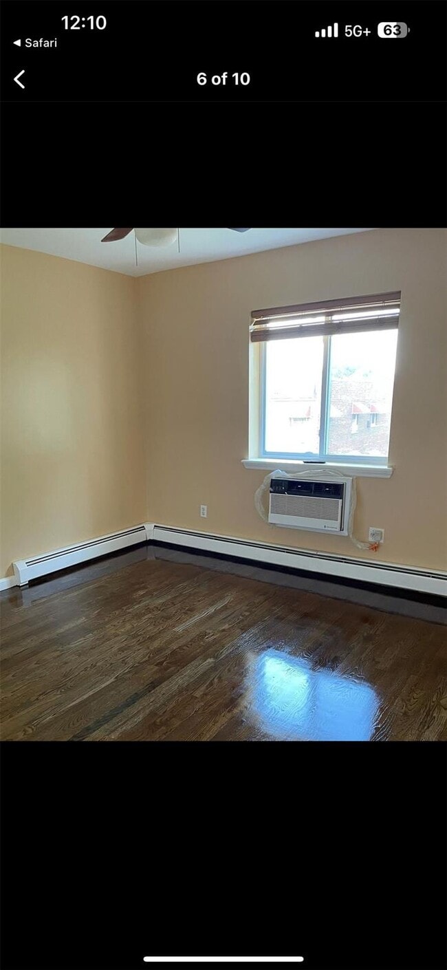 Building Photo - 528 Throgs Neck Expy