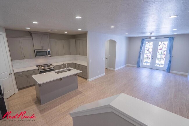 Building Photo - Welcome to Your Dream Home!