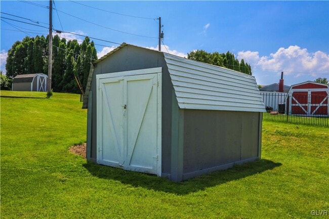 Building Photo - Charming 2-Bedroom Home in the Heart of Ca...