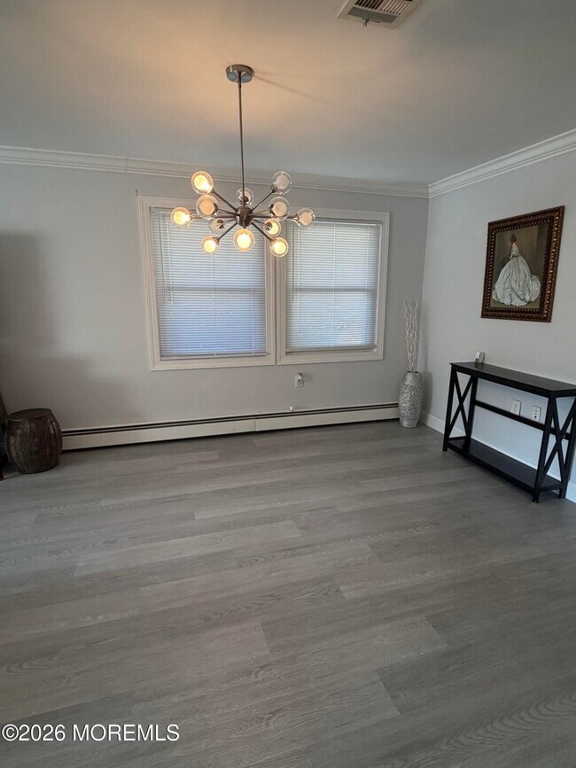 Building Photo - 15 St Tropez Ct